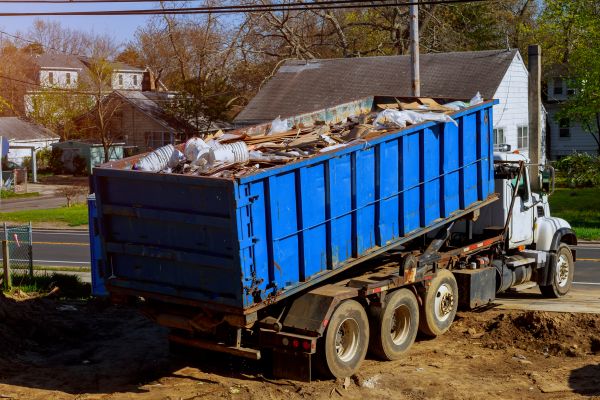 Junk Pickup Service in Lynnwood