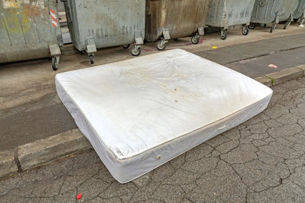 Box Spring Removal in Lynnwood