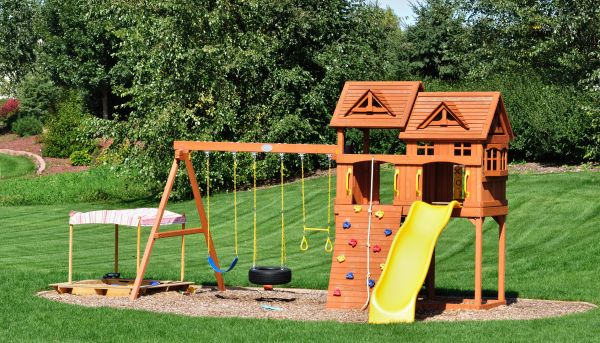 Playset Removal in Lynnwood