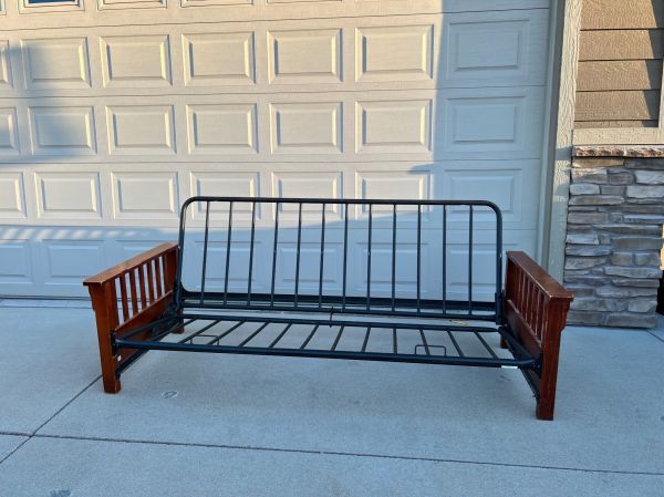 Porch Furniture Disposal in Lynnwood
